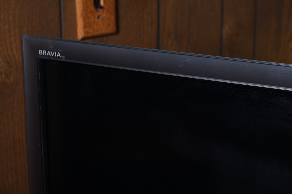 Sony Flatscreen LCD Digital Color Television and Stand