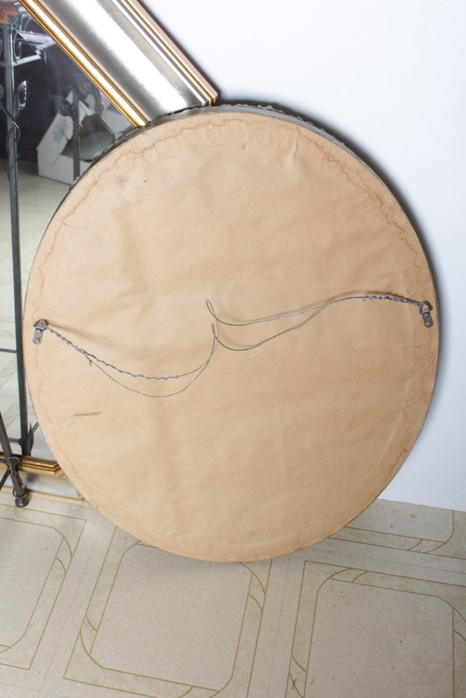 Decor in Silver and Gold Tones