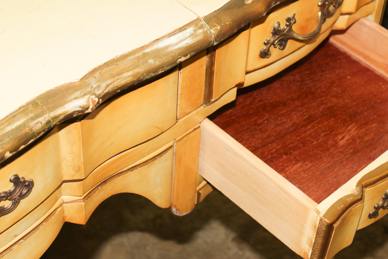 French Provincial Powder Table