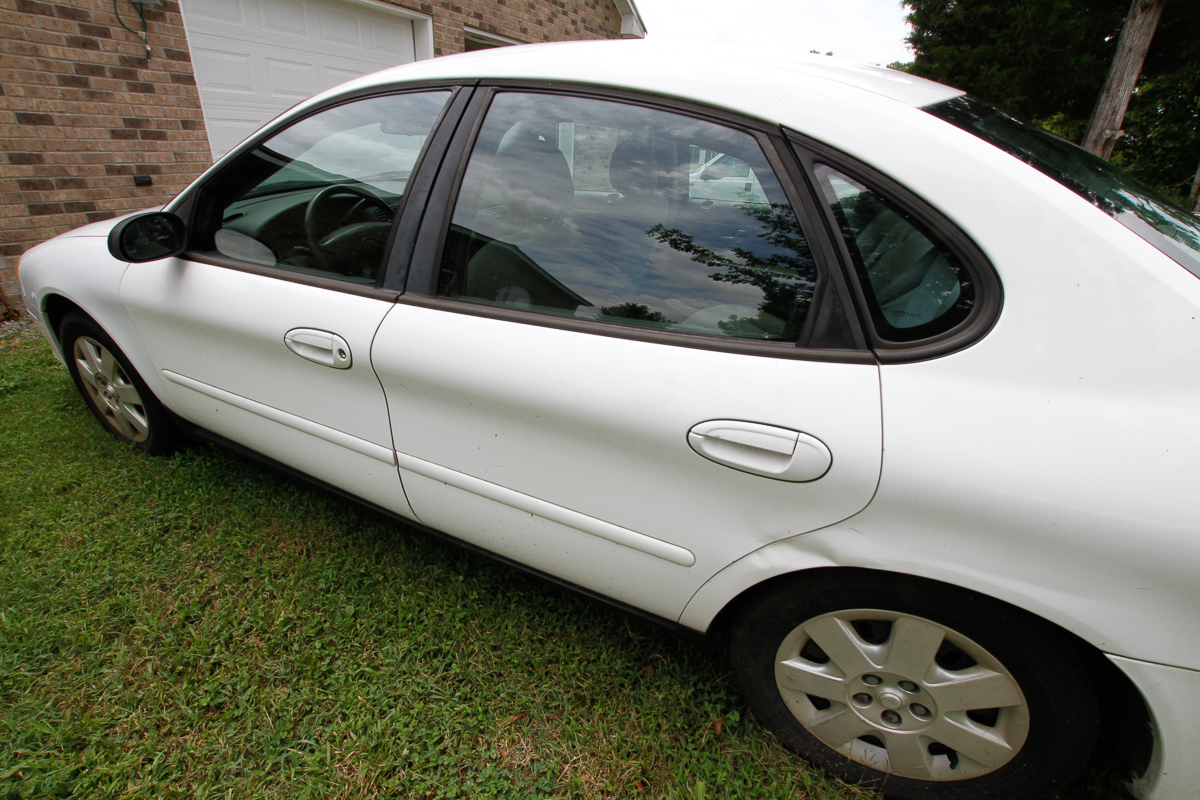 2002 Ford Taurus LX Sedan
