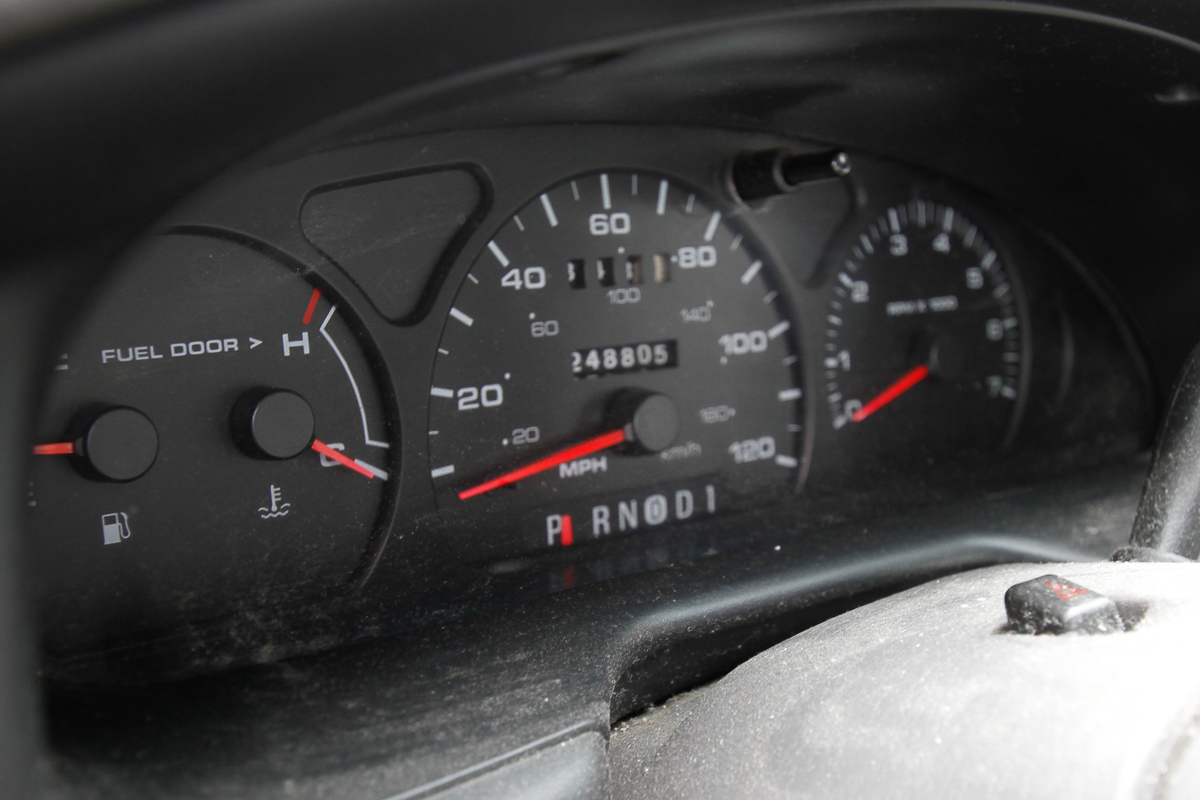 2002 Ford Taurus LX Sedan