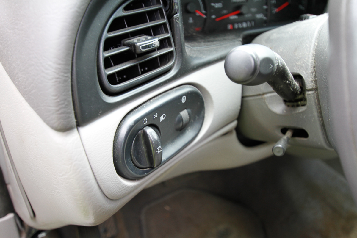 2002 Ford Taurus LX Sedan