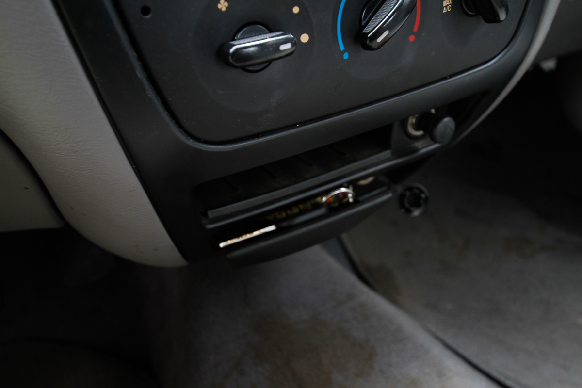 2002 Ford Taurus LX Sedan