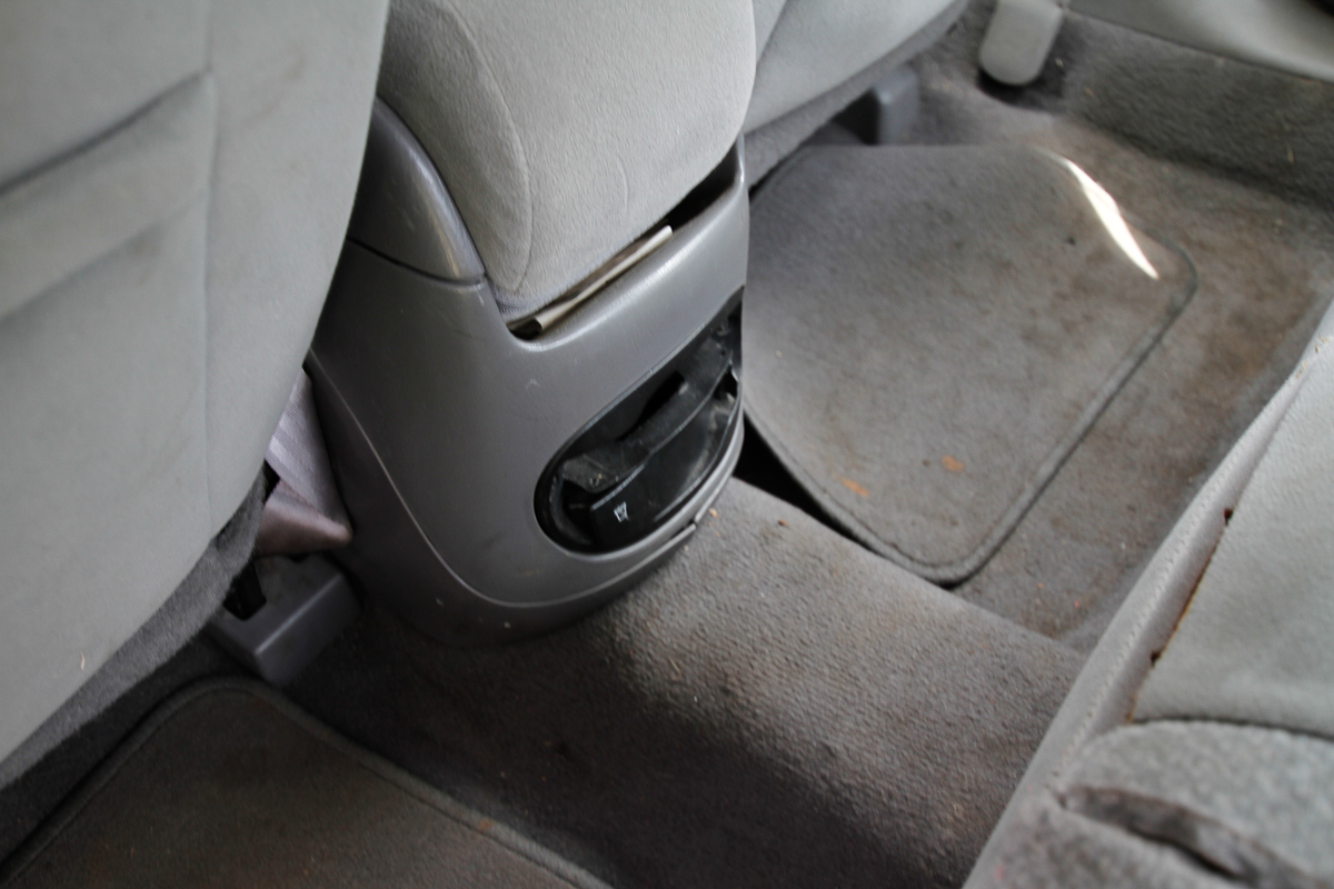 2002 Ford Taurus LX Sedan