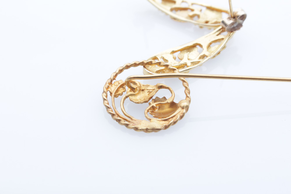 10K Black Hills Gold Stick Pin and Earring Pair