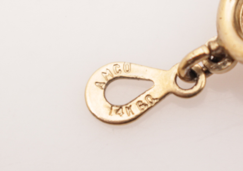 14K Yellow Gold and Shell Cameo Bracelet