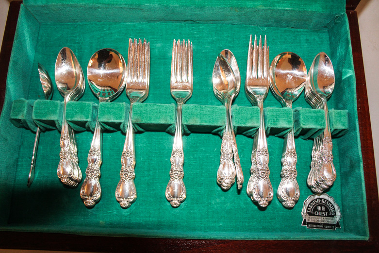 Set of 1847 Rogers Brothers Plated Silver Flatware