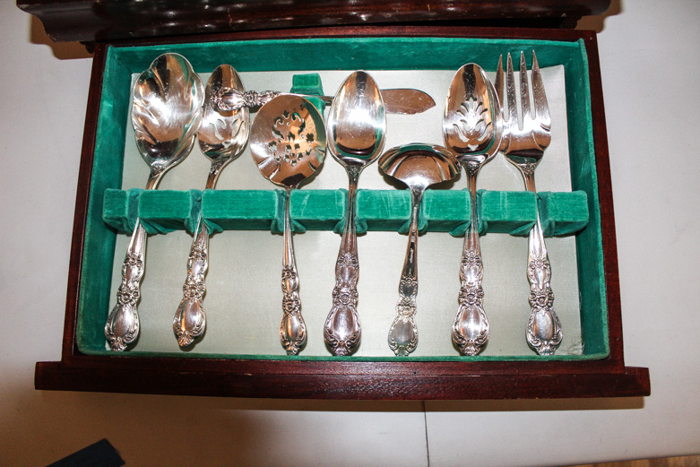 Set of 1847 Rogers Brothers Plated Silver Flatware