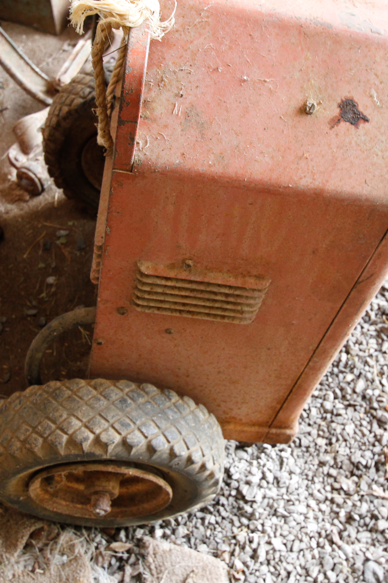 Vintage Lincoln Welder