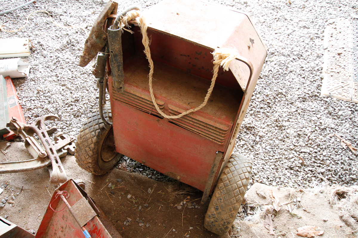 Vintage Lincoln Welder