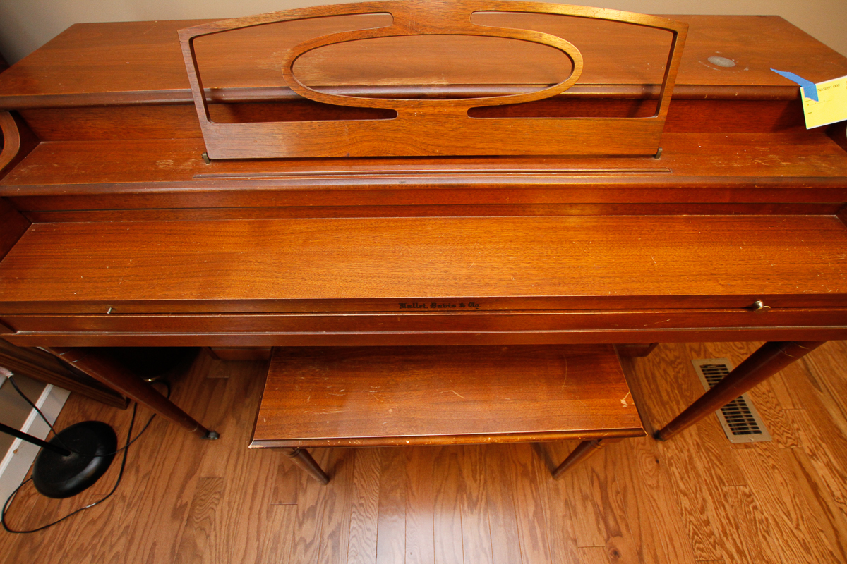 Hallet, Davis & Co. Spinet Piano