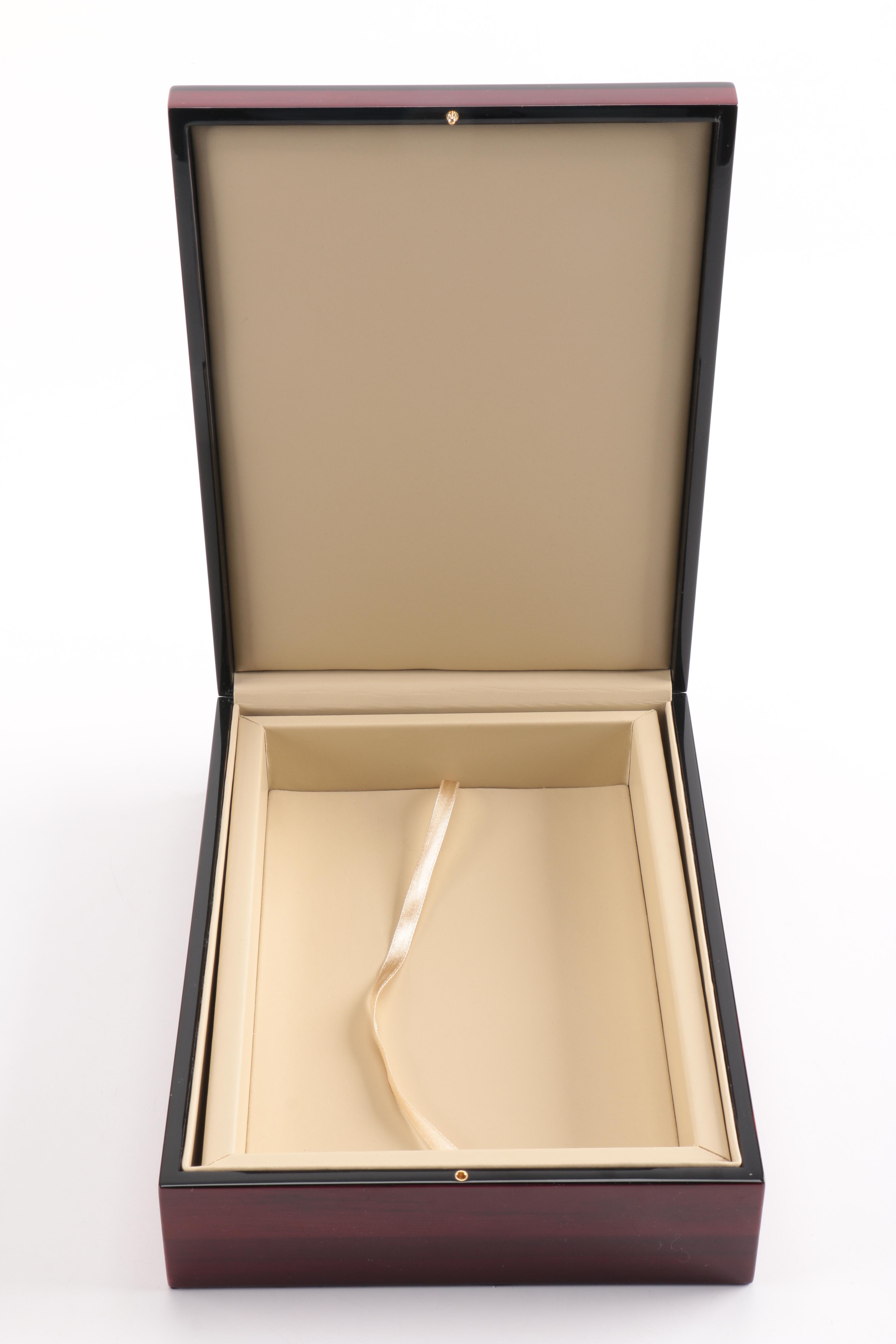 The Meadows Wooden Jewelry Presentation Box