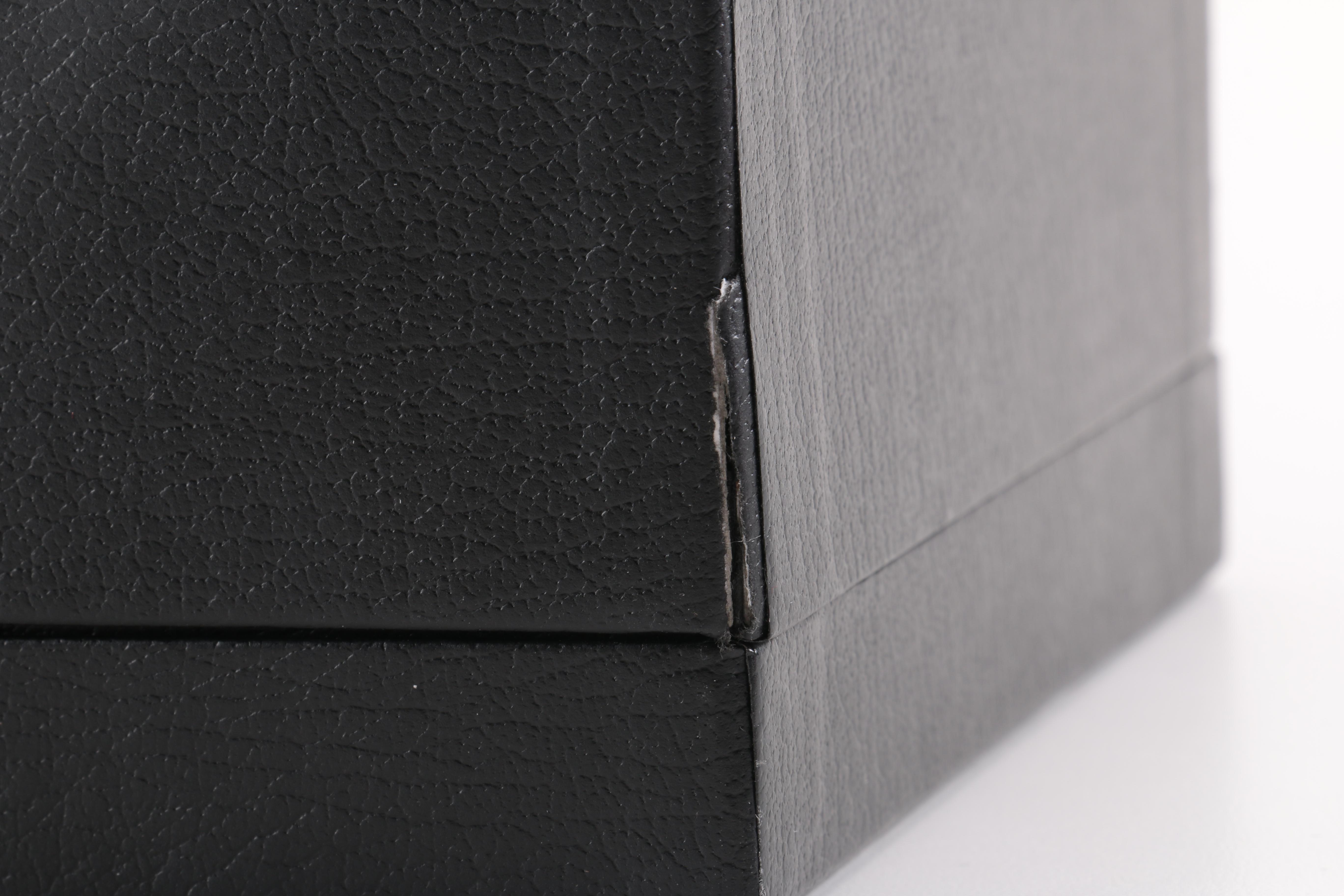 Roger Dubuis Horloger Genevois Presentation Box