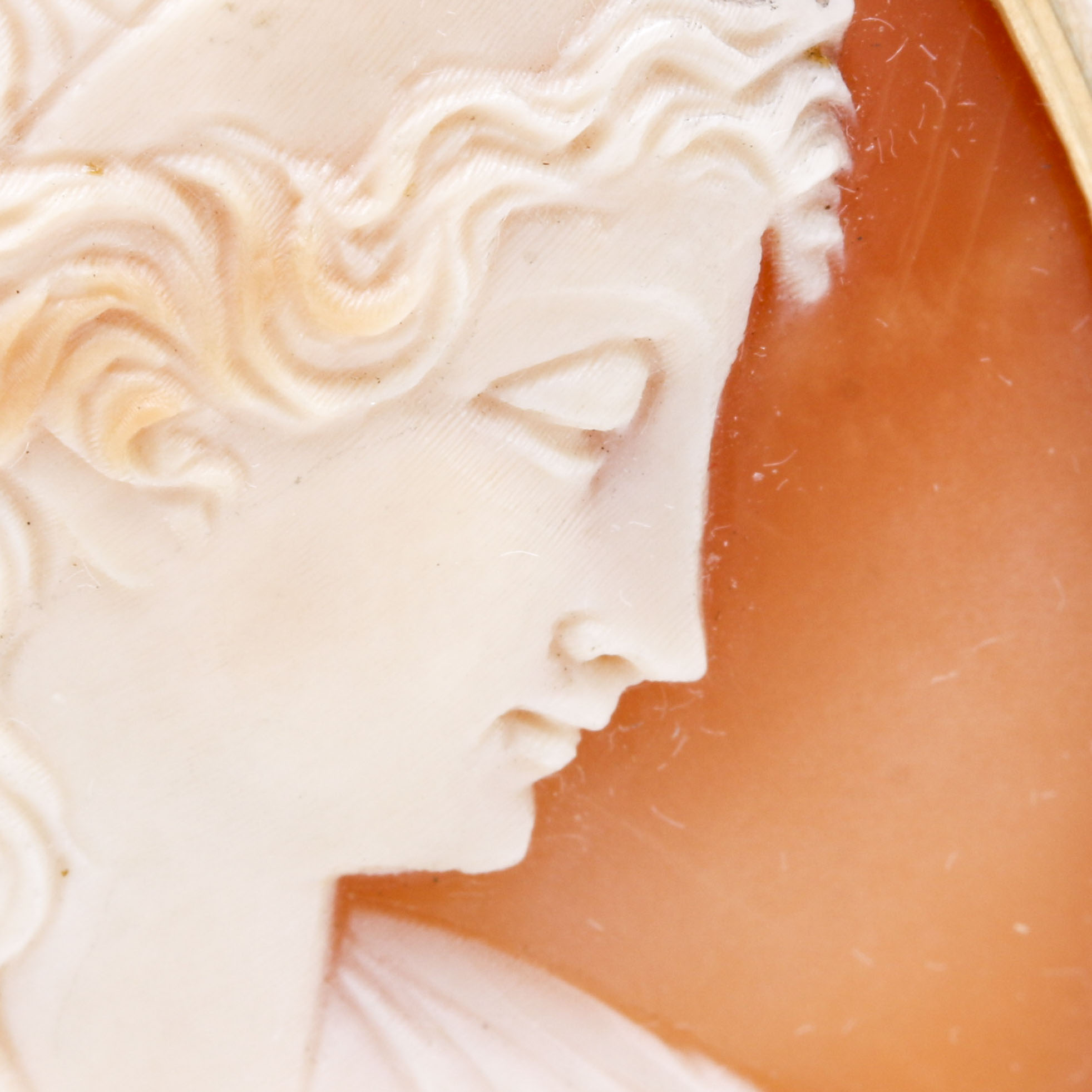 Donadio 18K Yellow Gold Cameo Brooch Pendant