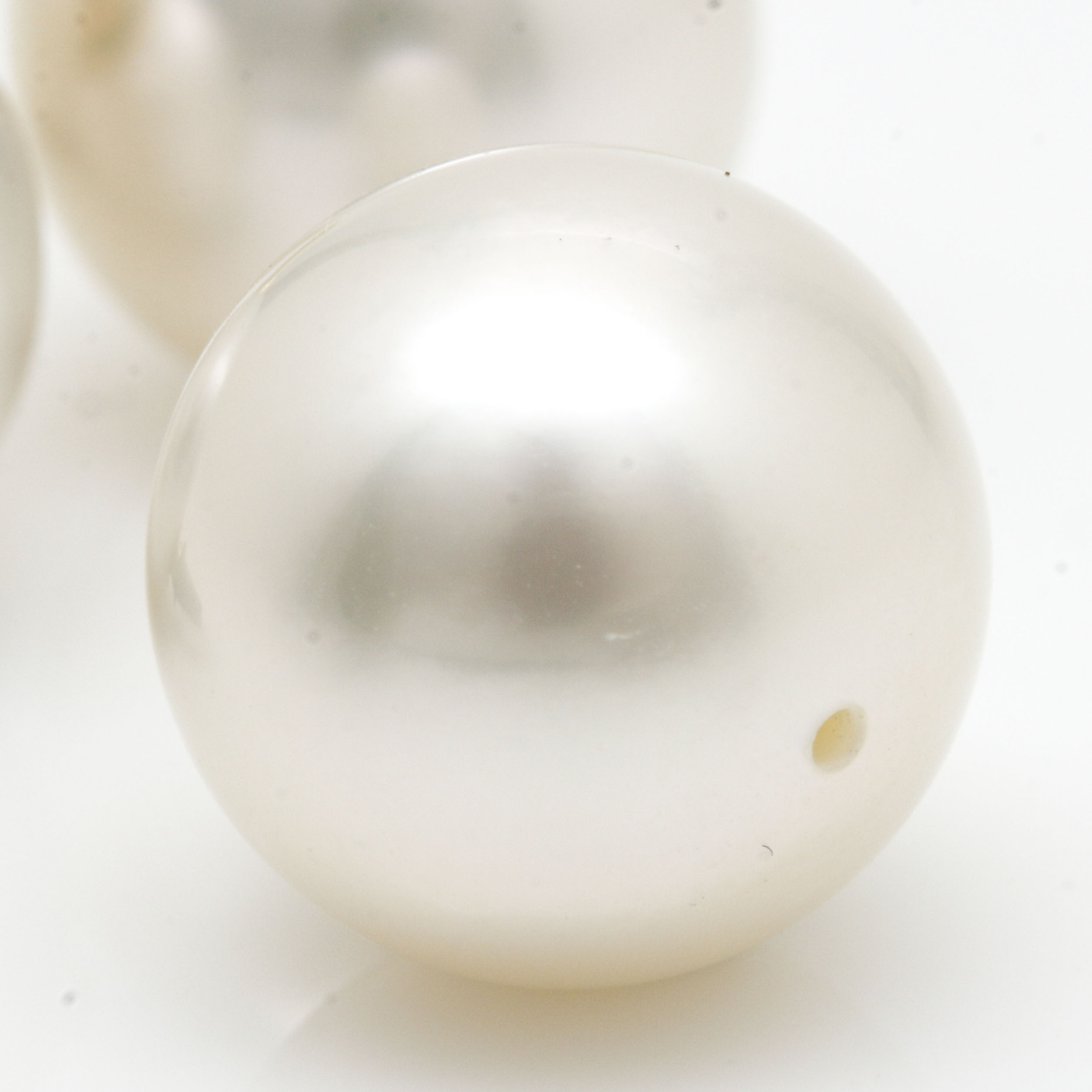 Assortment of Loose Pearls