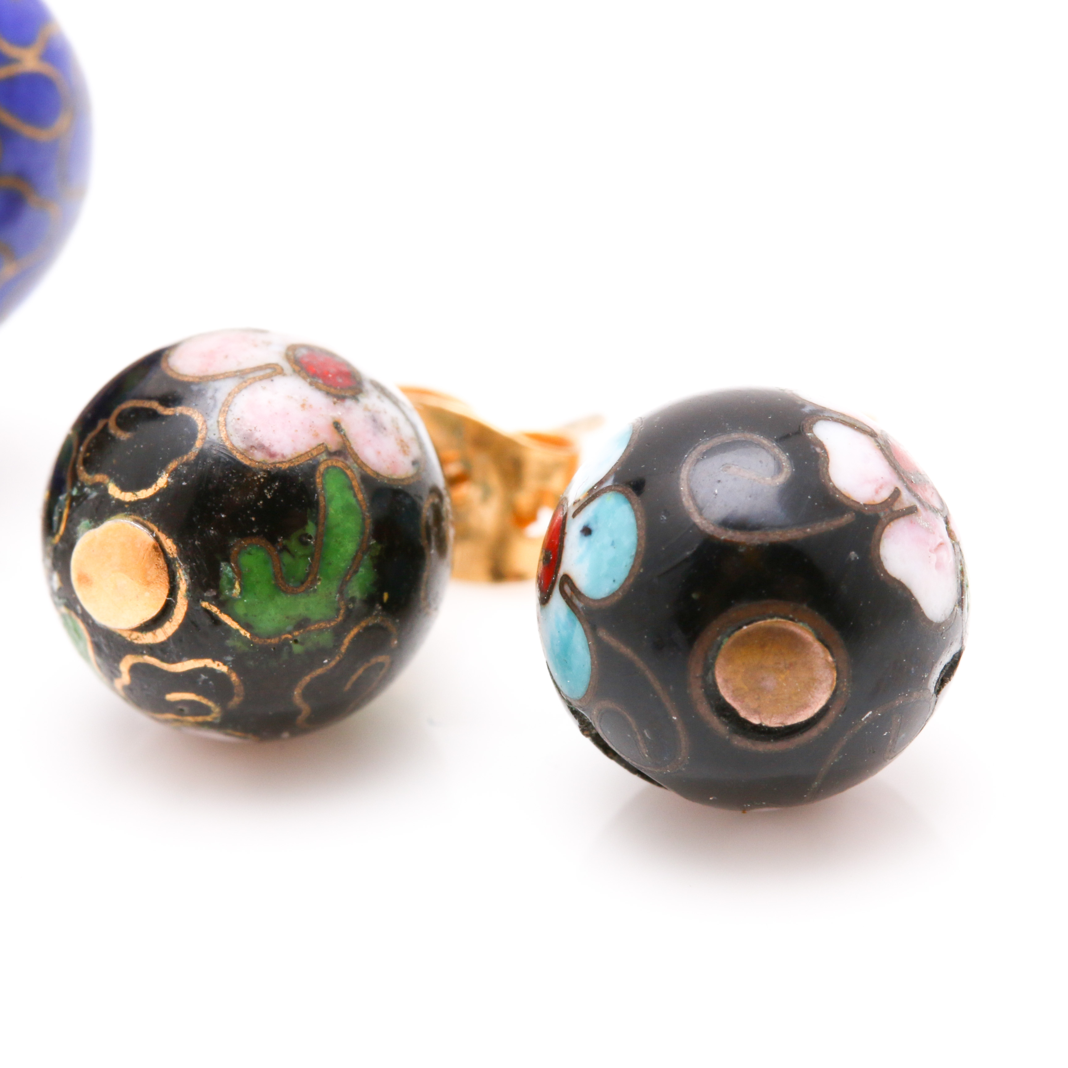 Assortment of Cloisonné Enamel Stud Earrings and Vase Pendant