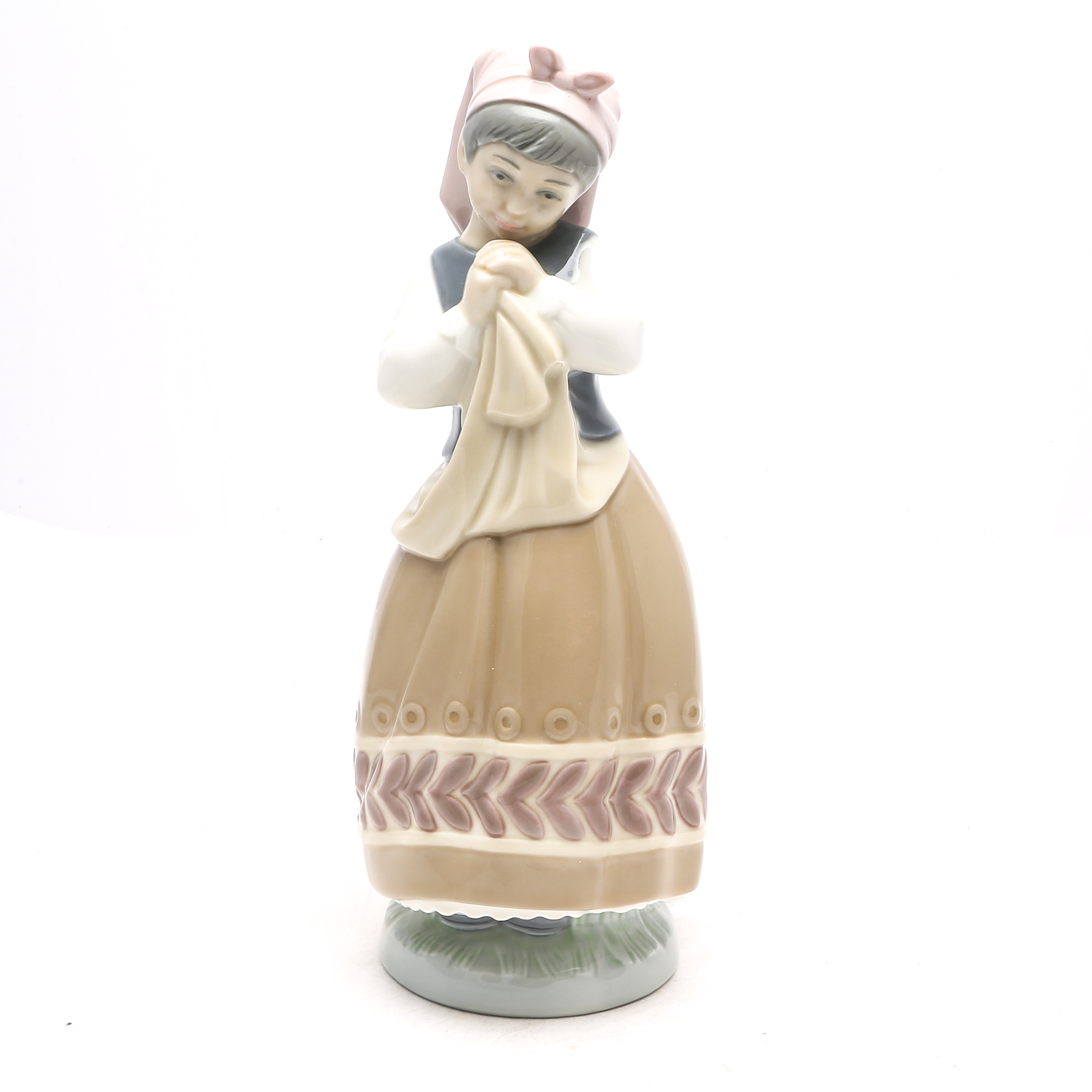 Lladró Figurine "Blushful Girl" #5026
