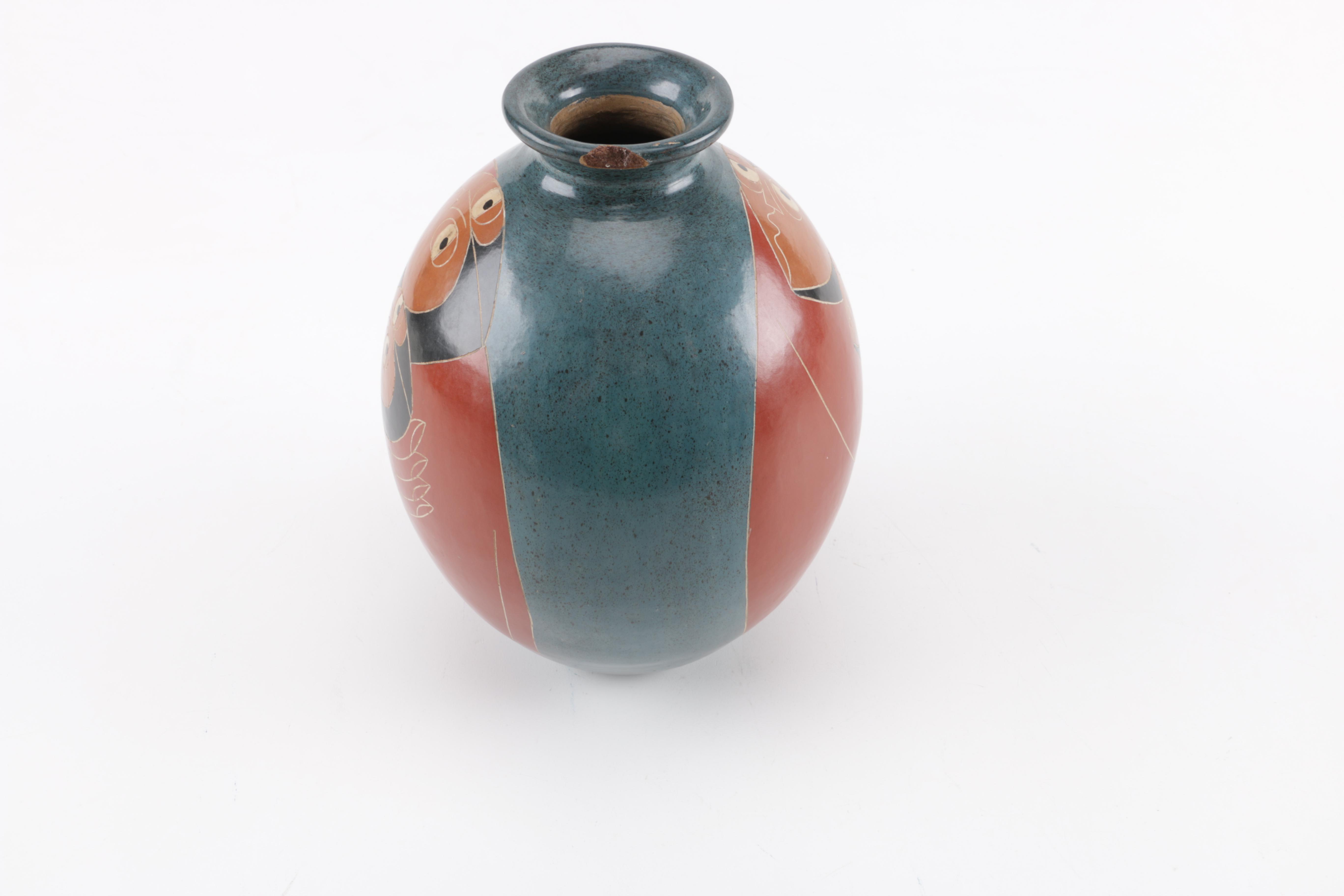 Handmade Signed Nicaraguan Vase