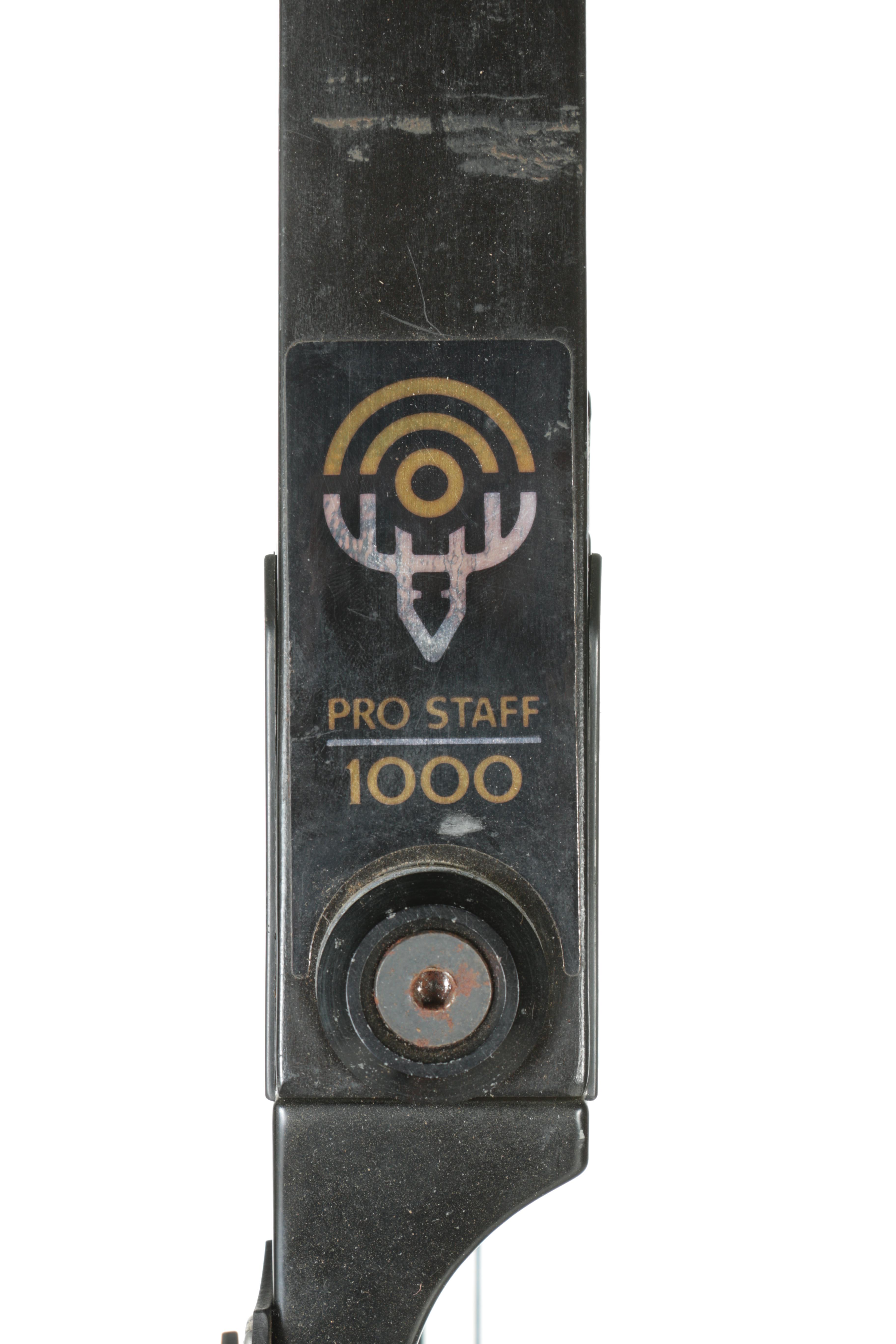 "Pro Staff 1000" with Arrows, Case and Archery Glove