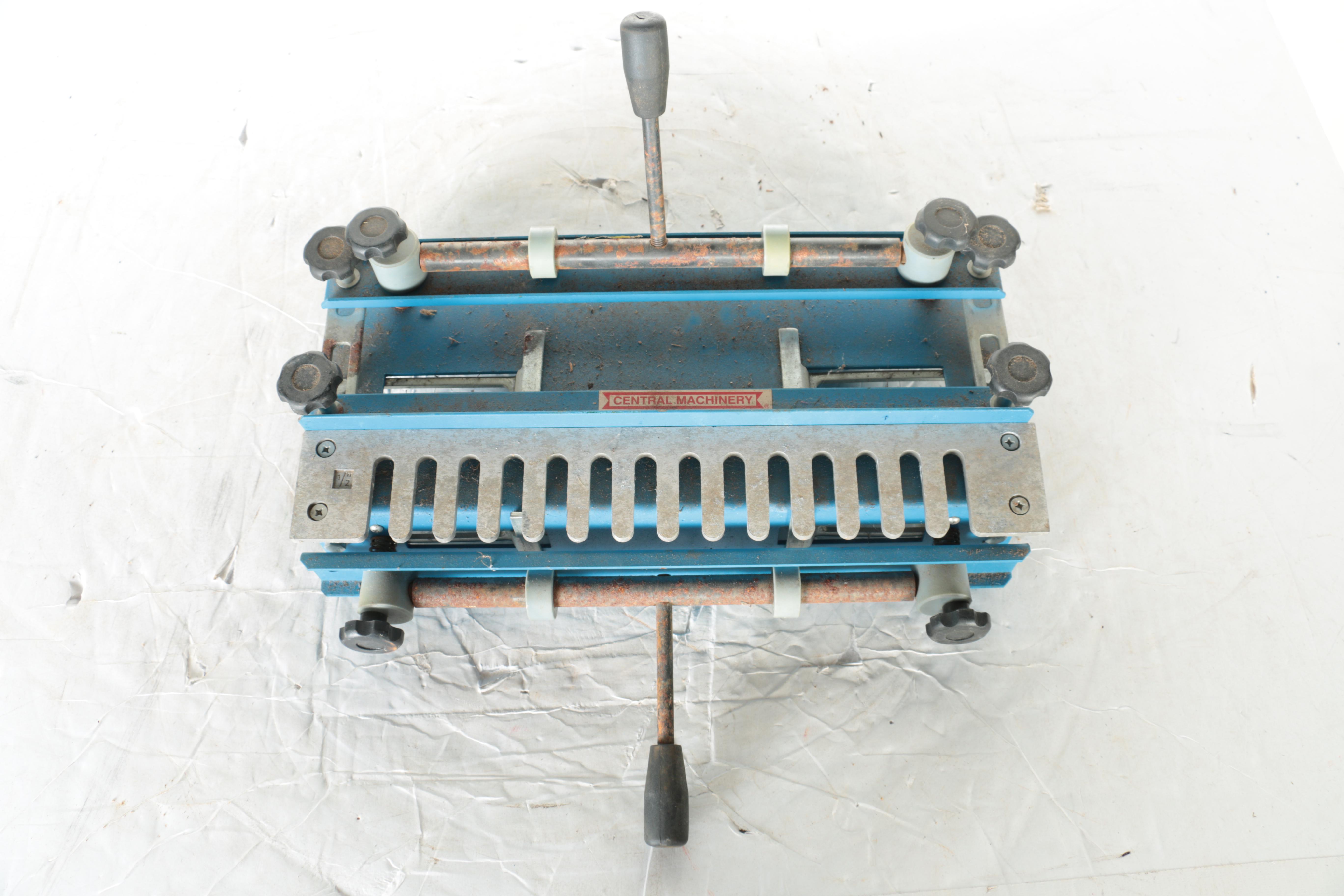 Central Machinery Blue Dovetail Fixture