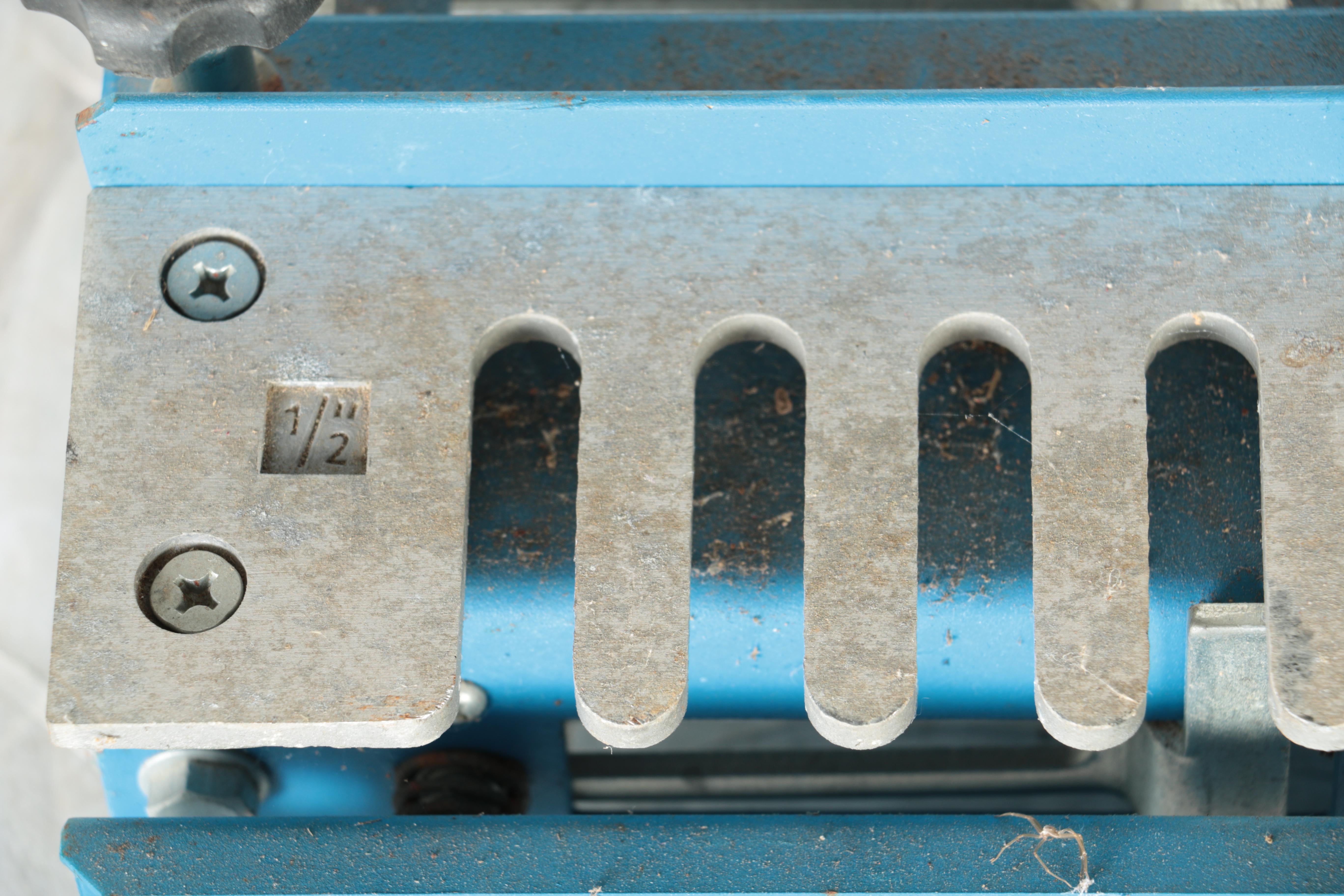 Central Machinery Blue Dovetail Fixture