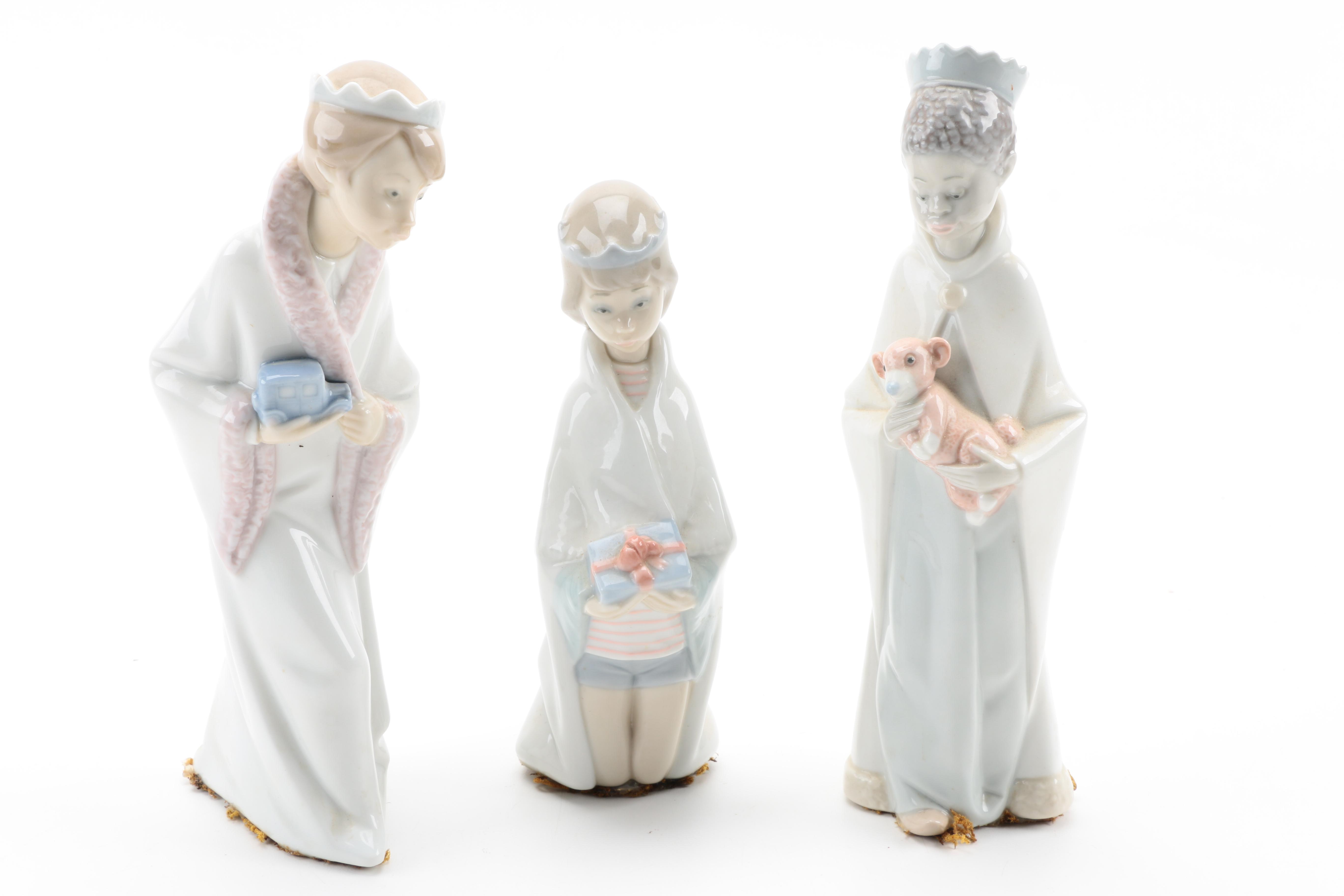 Lladró Ten Piece Nativity Porcelain Figurine Set and Wooden Crèche