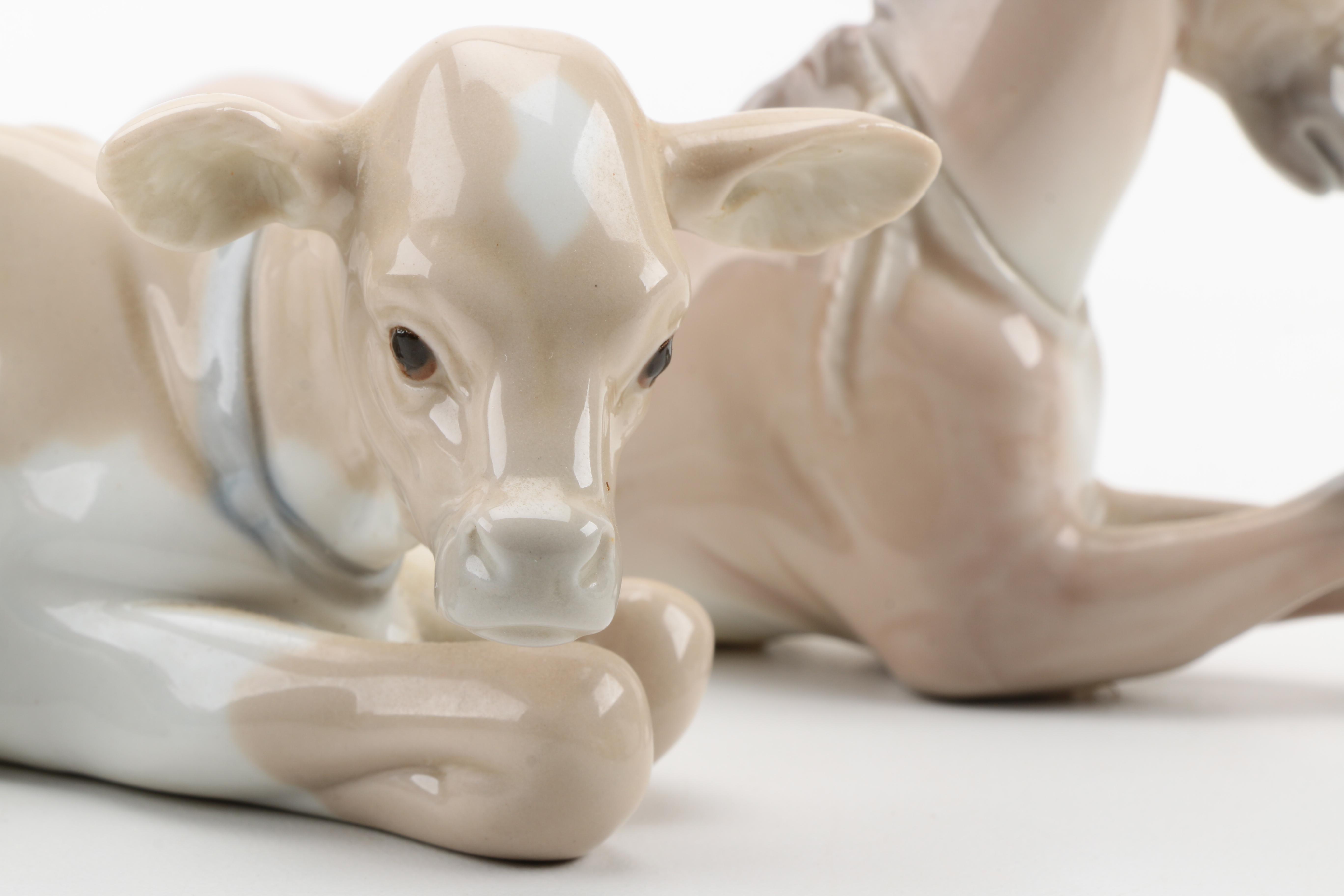 Lladró Ten Piece Nativity Porcelain Figurine Set and Wooden Crèche