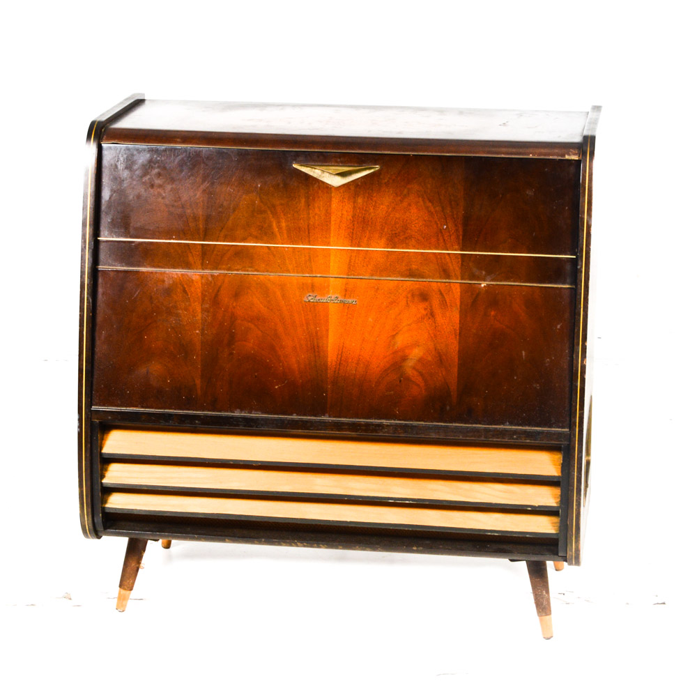 Vintage German Phonograph AM/FM Console