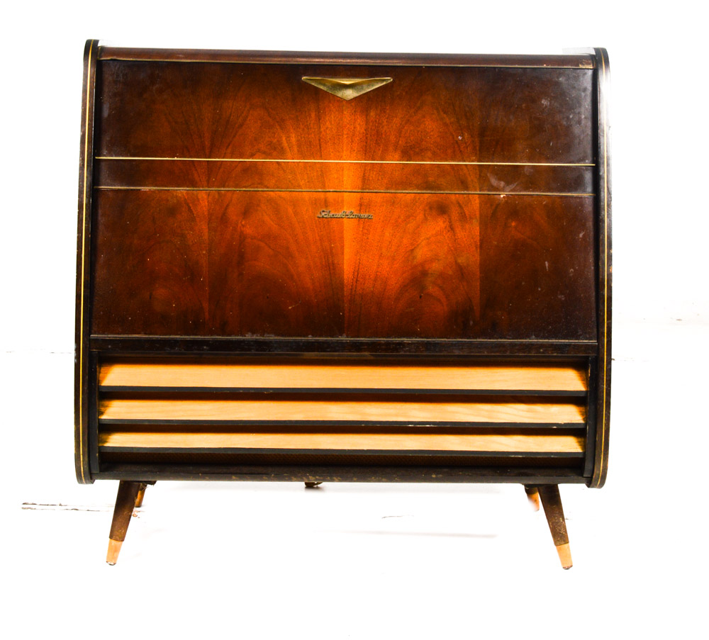 Vintage German Phonograph AM/FM Console