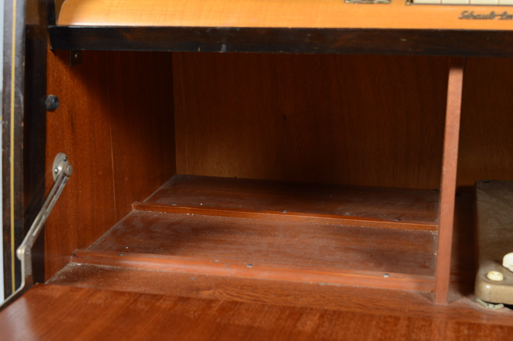 Vintage German Phonograph AM/FM Console