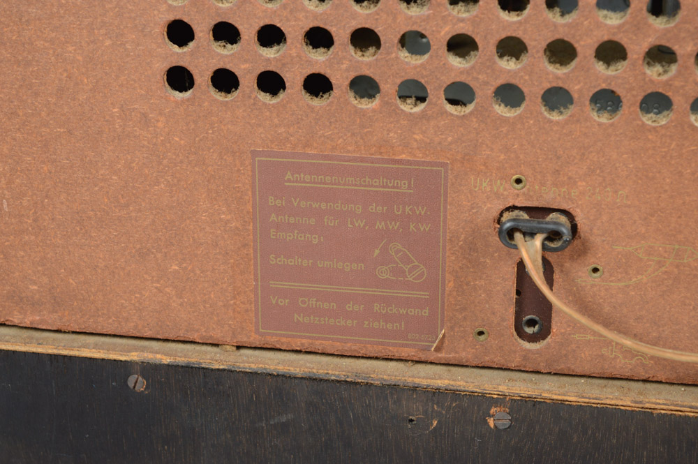 Vintage German Phonograph AM/FM Console