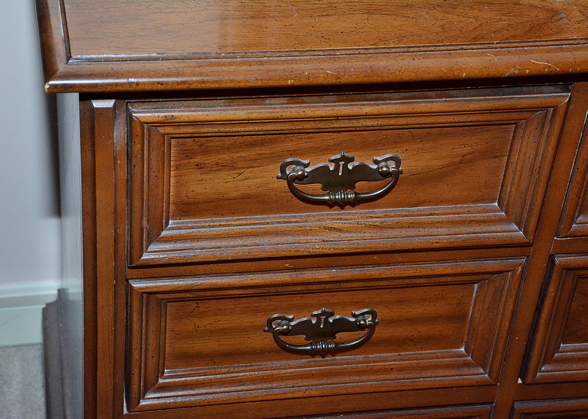 Drew Furniture Dresser With Mirror