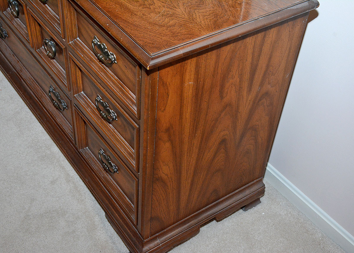 Drew Furniture Dresser With Mirror