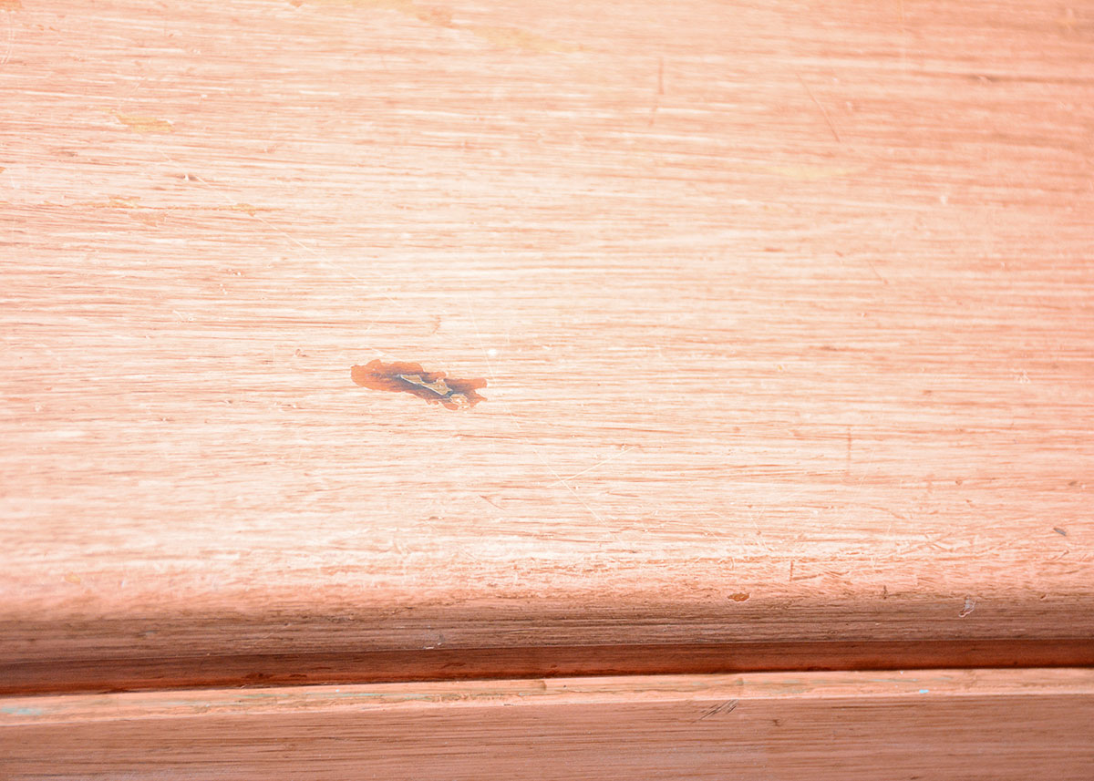 Distressed Chest of Drawers