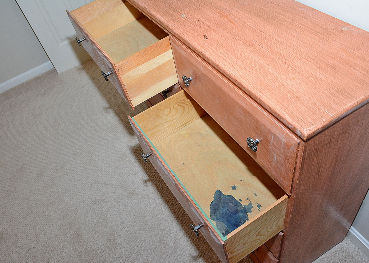 Distressed Chest of Drawers