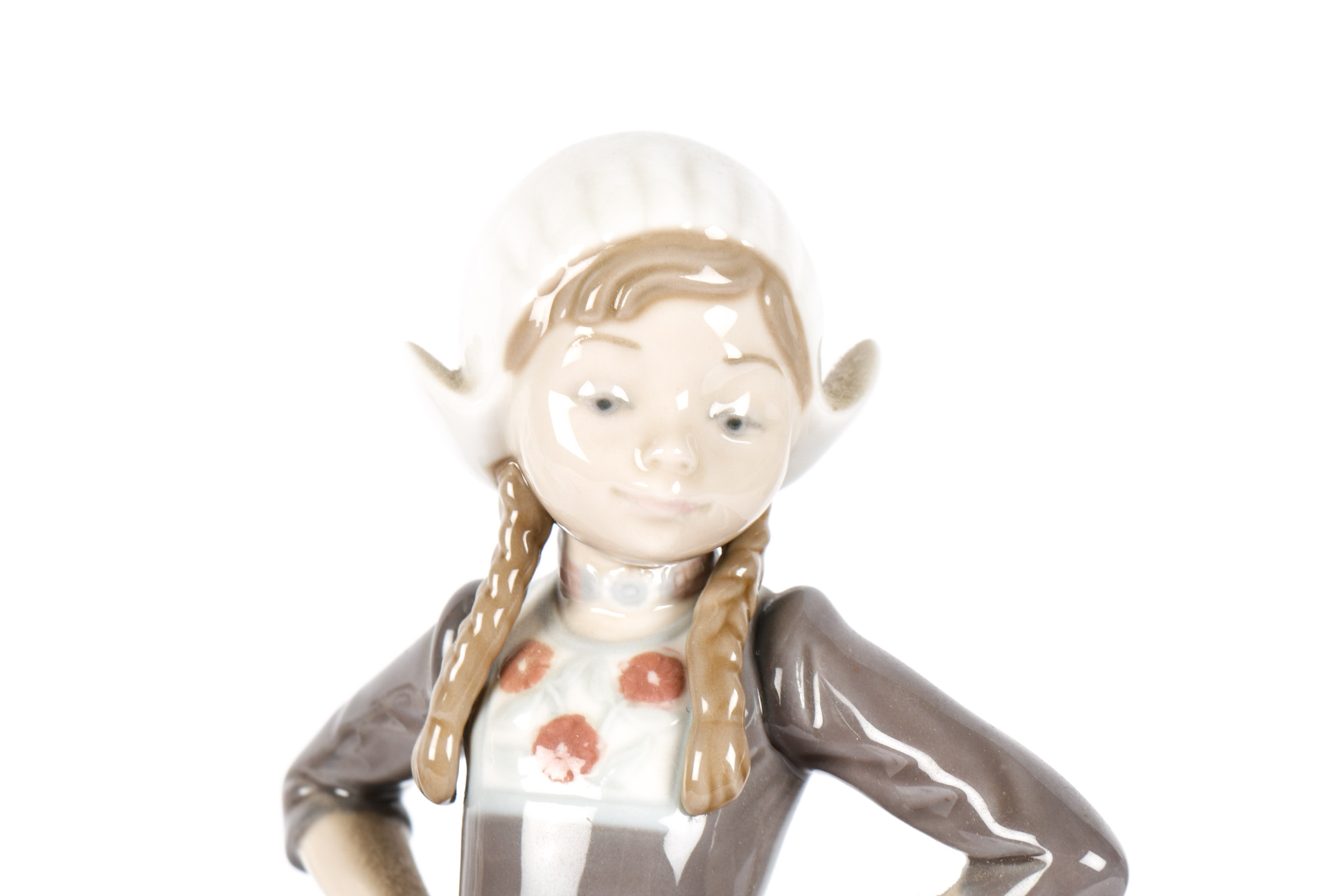 Retired Lladro "Dutch Girl Arms Akimbo"  Figurine #5064
