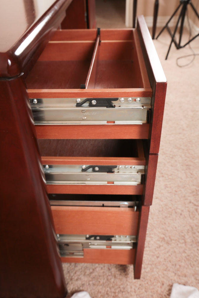 DAR/RAN Wood Executive's Desk