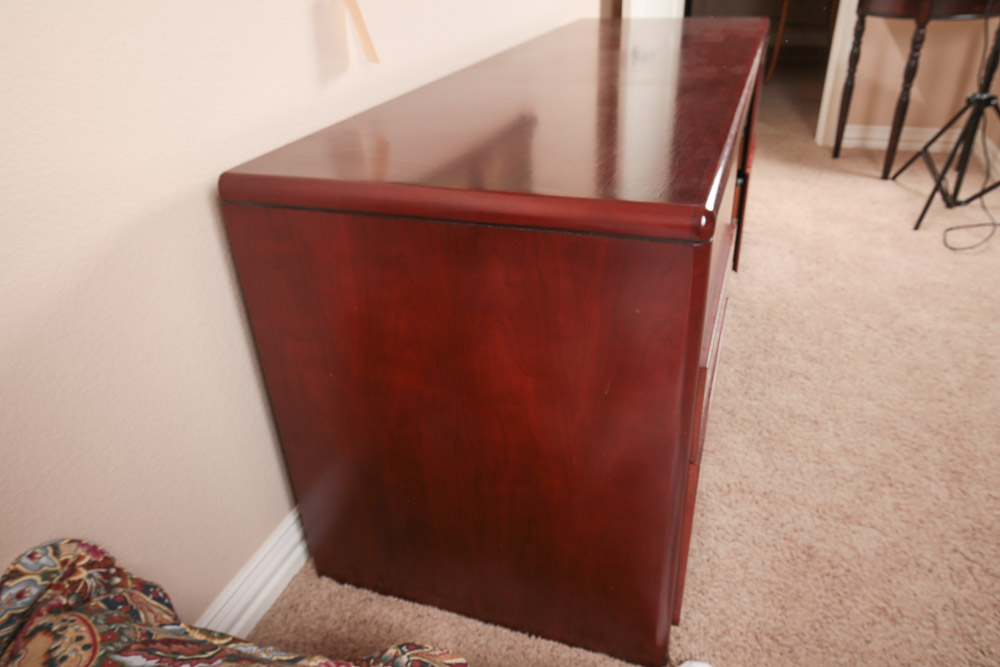 DAR/RAN Wood Executive's Desk