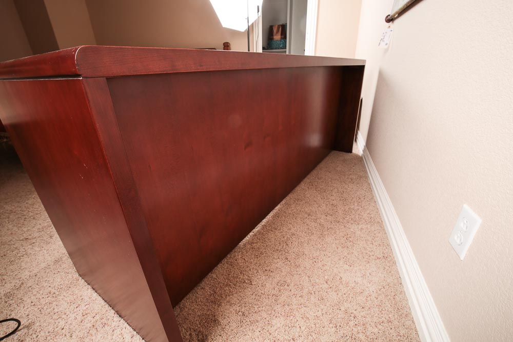 DAR/RAN Wood Executive's Desk