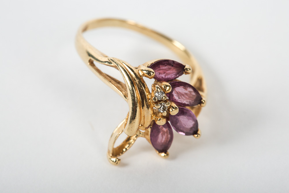 14K Gold Ring with Purple Amethyst Stones