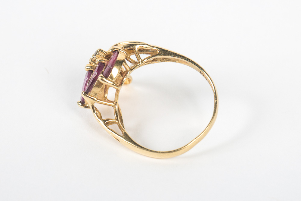 14K Gold Ring with Purple Amethyst Stones
