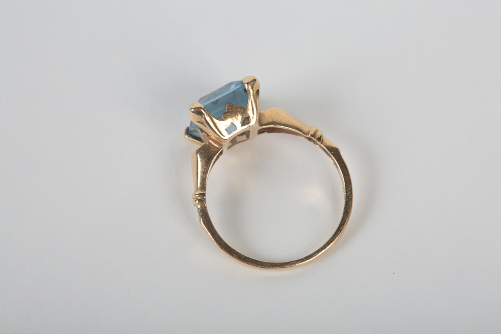 10K Yellow Gold Ring with Topaz