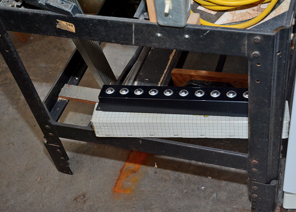 Craftsman Work Bench With Saw