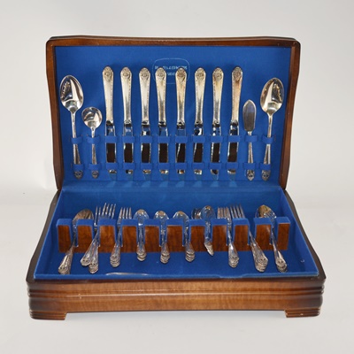 Holmes & Edwards Silver Plate Flatware Set