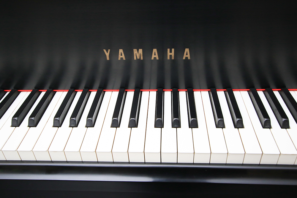 1992 Yamaha C5 Grand Piano With Bench
