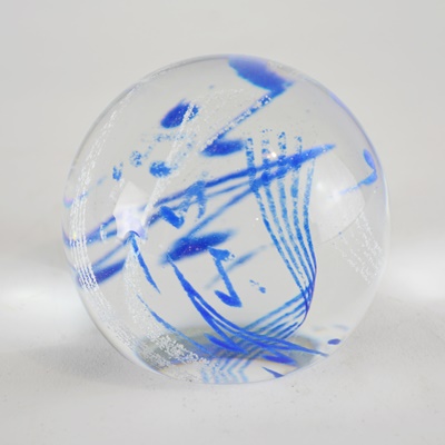 Caithness Rhythm 'n Blues Art Glass Paperweight