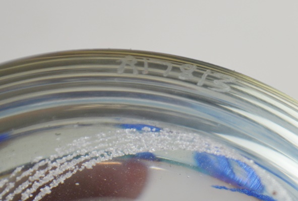 Caithness Rhythm 'n Blues Art Glass Paperweight