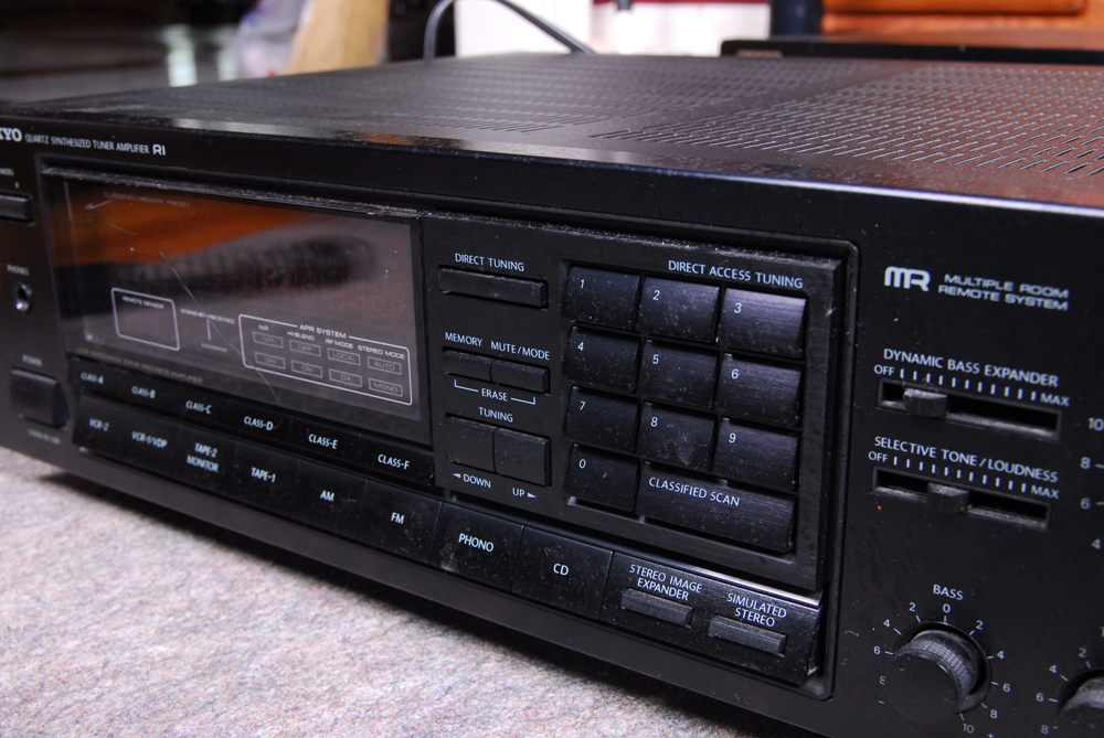 Onkyo Stereo Equipment With JBL Speakers