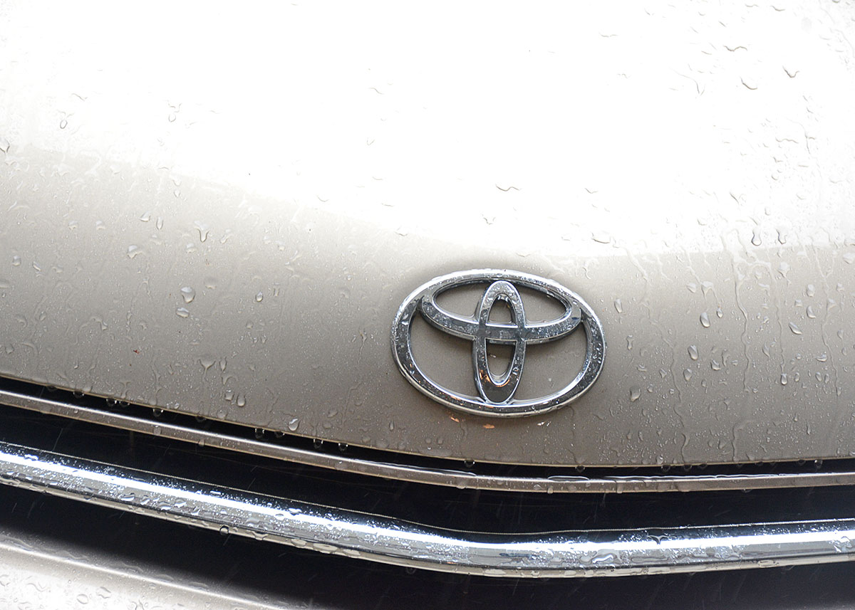 2007 Tan Toyota Prius Sedan