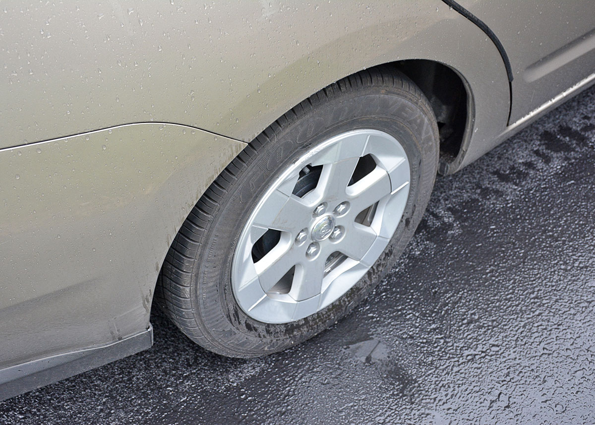 2007 Tan Toyota Prius Sedan